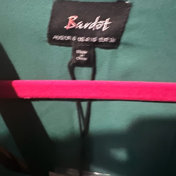 Bardot Green Floral Dress - Picture 3 of 8